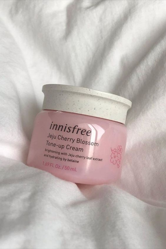 innisfree - Jeju Cherry Blossom Jelly Cream