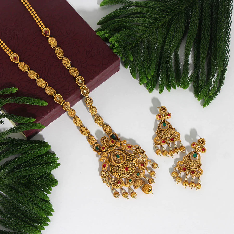 Maroon & Green Color Matte Gold Necklace Set