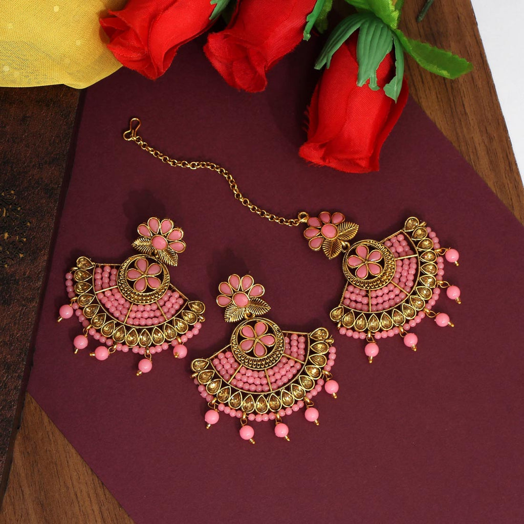 Pink Color Kundan Earrings With Maang Tikka